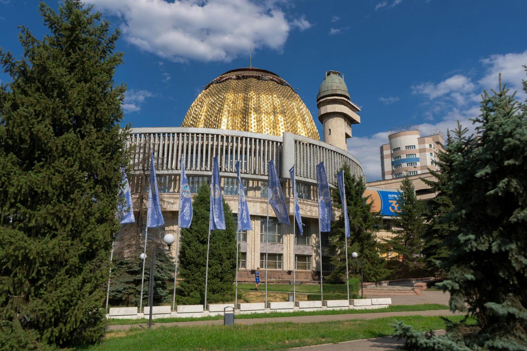 Nadezhda Apartments In Touristic Area, On The Dostyk Avenue 89 Almatî Exterior foto