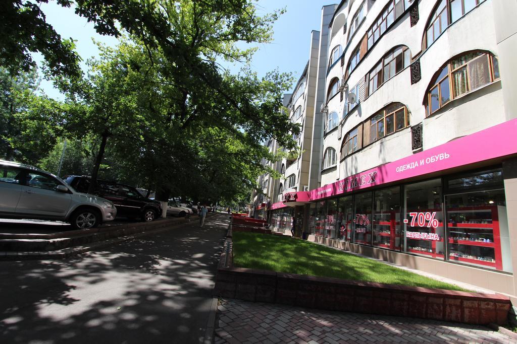 Nadezhda Apartments In Touristic Area, On The Dostyk Avenue 89 Almatî Exterior foto