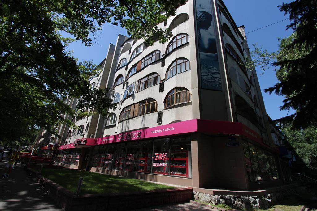 Nadezhda Apartments In Touristic Area, On The Dostyk Avenue 89 Almatî Exterior foto
