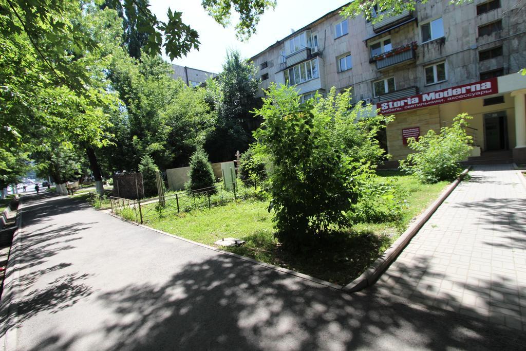 Nadezhda Apartments In Touristic Area, On The Dostyk Avenue 89 Almatî Exterior foto